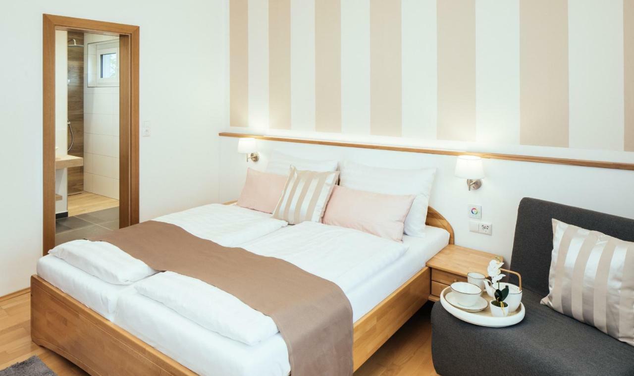Pension Auszeit Velden Velden am Wörthersee Buitenkant foto